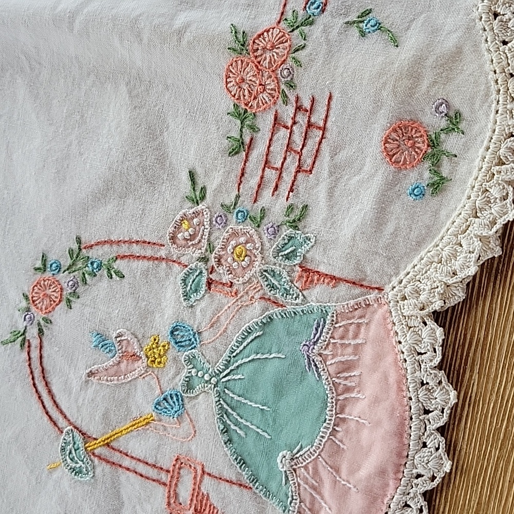 Pillowcases Vintage Embroidery Set of 2